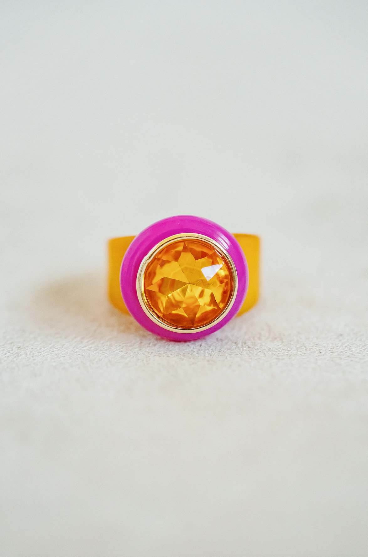 SANGRIA COCKTAIL RING FUN AND BRIGHT COLORS PINK AND GREEN.