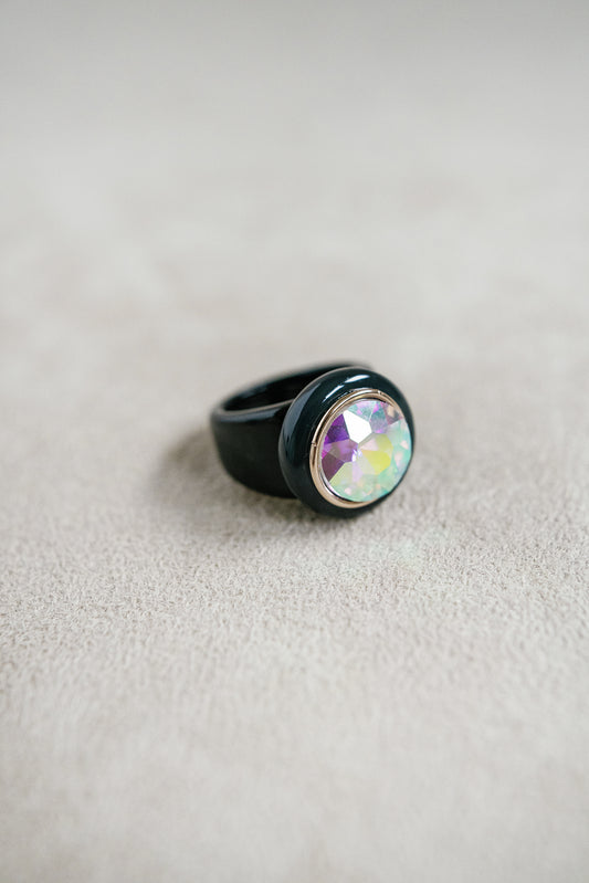 city girl ring cocktail statement resin ring with jewel center in noir