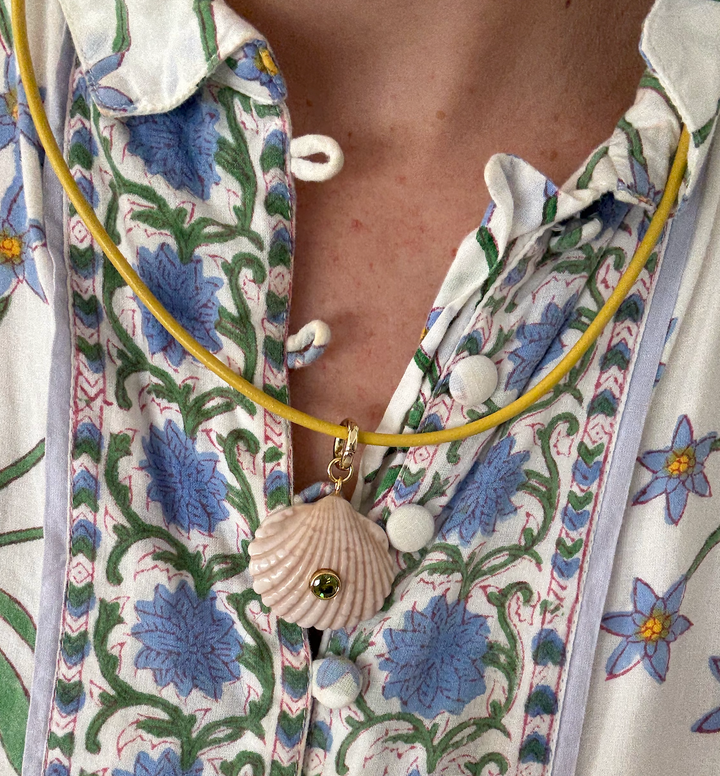 Combing Necklace - Yellow / Coconut